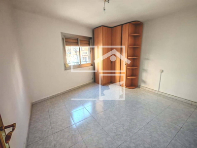 Inmueble en Calle Floridablanca    ENTRESUELO, Barcelona