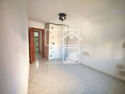 Inmueble en Calle Floridablanca    ENTRESUELO, Barcelona